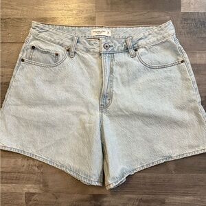 Abercrombie & Fitch Curve Love short
